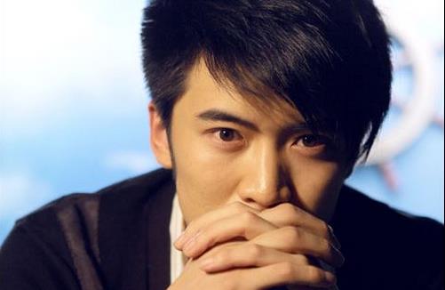 極品商務(wù)男全天候護膚要訣