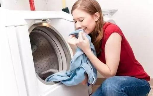 羽絨服的清洗方法:蓬松保暖有竅門