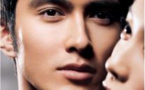 時尚男士應該如何使用粉底