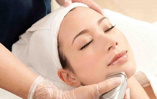 做電波拉皮除皺術 輕松就能年輕化