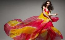 如何穿長(zhǎng)裙更有氣質(zhì)？