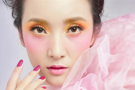 當(dāng)心！卸妝不徹底皮膚老五歲