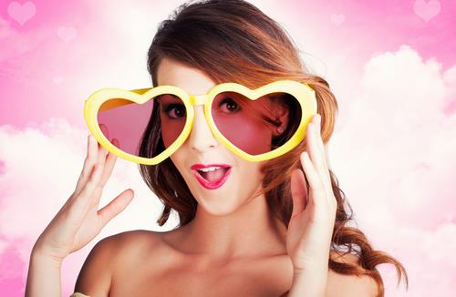 眼鏡妹的時尚彩妝怎么畫