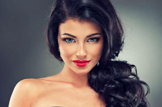 過年?duì)C染發(fā)要及時(shí)做好護(hù)理