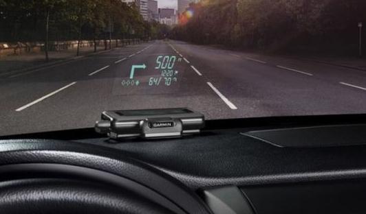 前擋風(fēng)玻璃上的過期標(biāo)識(shí)貼怎么才能完全去除?