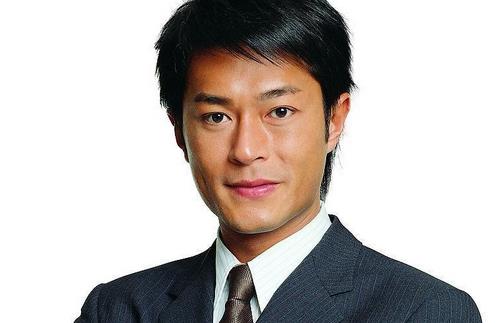 臉部油脂分泌過(guò)多 造成痘痘肌困擾