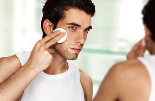 秋季皮膚干燥 男人護(hù)膚同樣要重視
