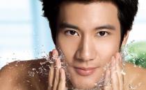 時(shí)尚先生防痘妙招大揭秘