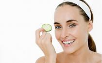 為何痘痘偏愛右臉頰？