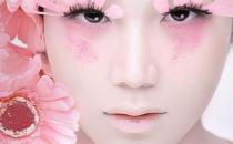 干燥脫皮肌如何卸妝？4個(gè)潔面美肌技巧