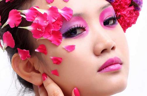 卸妝問(wèn)題大掃盲 還原本質(zhì)肌膚