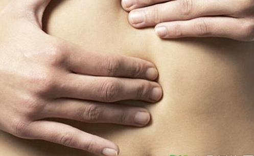 老人揉肚子緩解便秘?