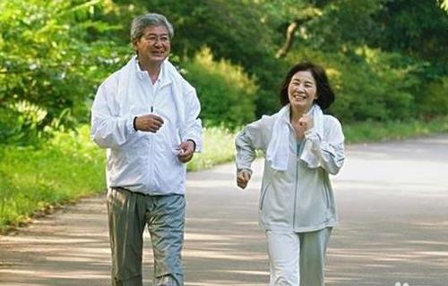 老人鍛煉:跑步有講究