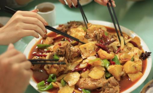 沙灣大盤雞怎么做?大盤雞的經典做法