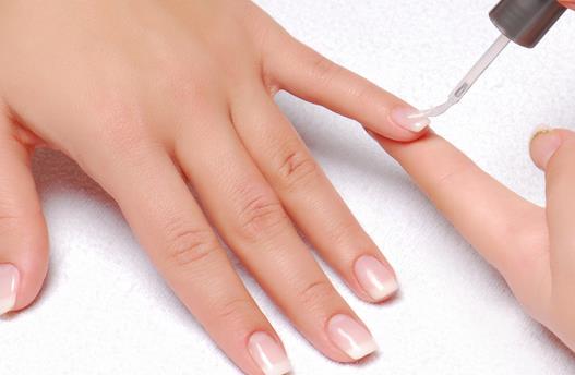 夏季 給你的指甲化個妝吧