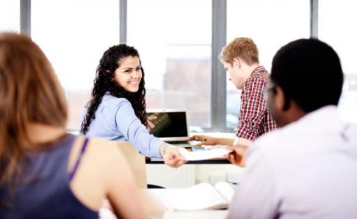 職場新人生存之道:別單獨吃午飯