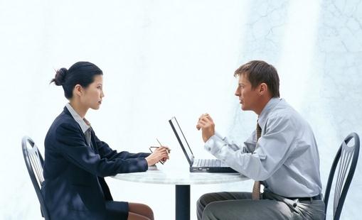 女人請男人吃飯怎么回事?職場男女情要分清