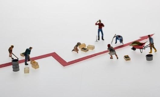 職場(chǎng)八卦有風(fēng)險(xiǎn) 說(shuō)話需謹(jǐn)慎