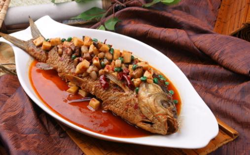 草魚怎么做最好吃?紅燒草魚的做法