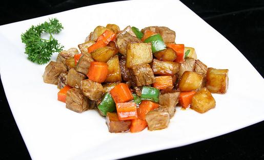 土豆燒牛肉怎么做?