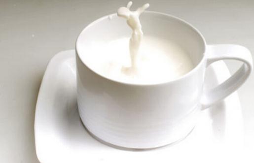 哪些人在夏季不能喝牛奶?