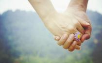 男人不善于承諾不代表他不愛你