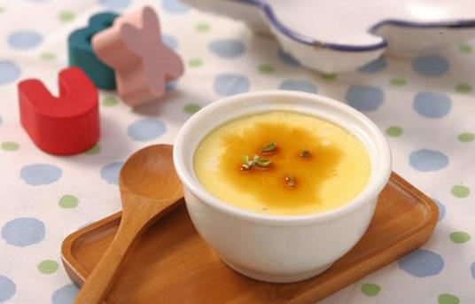 大眾秋季養(yǎng)生食譜:秋梨蛋羹