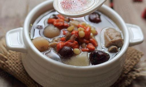 枸杞排骨湯能補腎 你會做么?