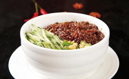 做一碗正宗美味的炸醬面吧!