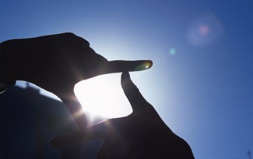 學會公正的看待他人和自己