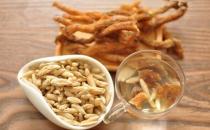 喝麥冬茶有啥好處？嗓子干燥喝麥冬茶