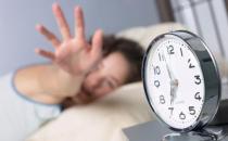 睡前千萬別吃這些食物！