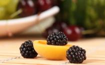 頭發脫落太厲害？桑椹來幫你