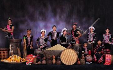 【拉祜族】拉祜族簡介_傳統(tǒng)節(jié)日_風(fēng)俗習(xí)慣_服飾_舞蹈_美食_文化 【拉祜族】拉祜族簡介_傳統(tǒng)節(jié)日_風(fēng)俗習(xí)慣_服飾_舞蹈_美食_文化