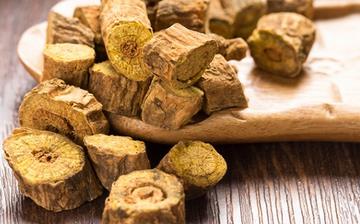 【黃芩】黃芩的功效和作用_黃芩的藥用價值和使用禁忌_黃芩和黃芪有什么區(qū)別 【黃芩】黃芩的功效和作用_黃芩的藥用價值和使用禁忌_黃芩和黃芪有什么區(qū)別