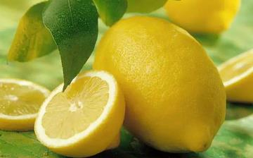 【檸檬】檸檬的功效與作用_檸檬上火嗎_檸檬怎么吃_檸檬片泡水的功效 【檸檬】檸檬的功效與作用_檸檬上火嗎_檸檬怎么吃_檸檬片泡水的功效