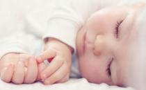 千萬不要給小寶寶洗冷水澡！