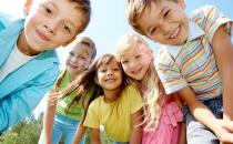 為啥孩子新換的門牙特別大？