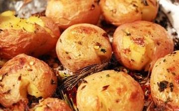 【烤土豆】烤土豆的營養價值_烤土豆怎么做好吃_烤土豆的做法大全 【烤土豆】烤土豆的營養價值_烤土豆怎么做好吃_烤土豆的做法大全