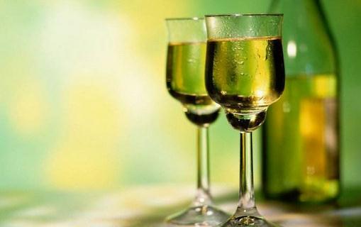 酒精會(huì)給人帶來什么危害？