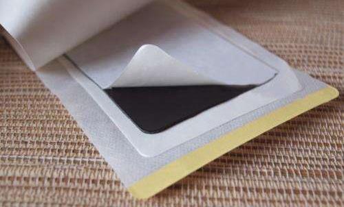 如何去除皮膚上的膏藥痕跡?