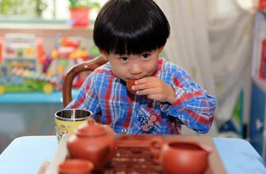 學齡前兒童喝太多茶可令神經系統興奮影響健康
