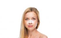 鼻子上的黑頭能擠嗎