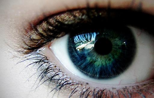 眼睛哭腫了怎么消腫