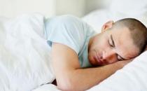 男人趴著睡會有這些危害！
