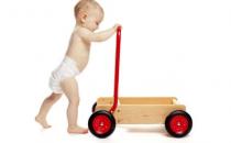 壞習慣要糾正 影響寶寶骨骼發育