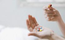 吃藥姿勢的姿勢竟然也很講究！