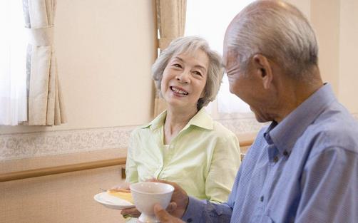 學(xué)幾句外語(yǔ)預(yù)防老年癡呆