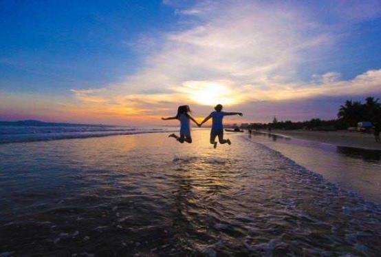 女孩子喜歡你會有的五大表現 表情動作透露好感