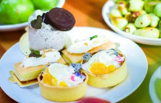 喝酸奶不僅好喝 還有能夠促消化提高機體免疫力